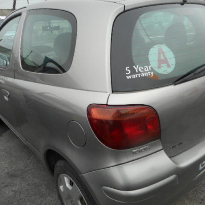 Poignee porte avant droit TOYOTA YARIS 1 Photo n°8