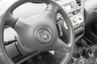 Poignee porte avant droit TOYOTA YARIS 1