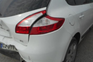 Charniere de porte arriere droit RENAULT MEGANE 3