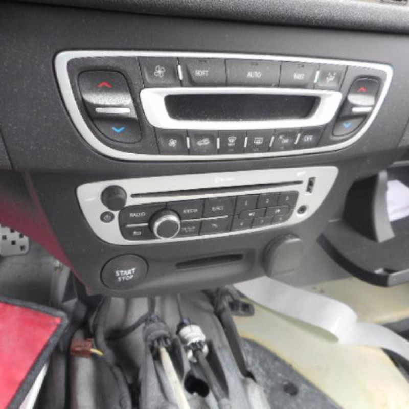 Debitmetre RENAULT MEGANE 3 Photo n°10