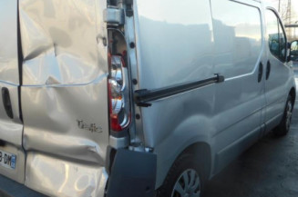 Charniere de porte avant droit RENAULT TRAFIC 2