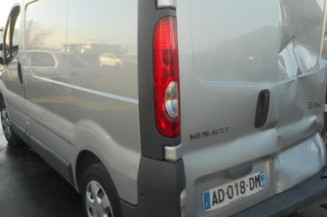 Charniere de porte avant droit RENAULT TRAFIC 2