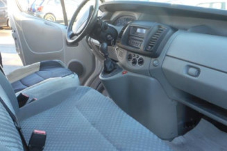 Charniere de porte avant droit RENAULT TRAFIC 2