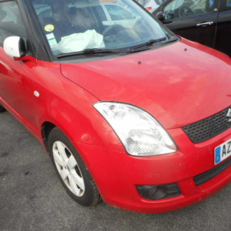 Charniere de porte avant droit SUZUKI SWIFT 3 Photo n°2