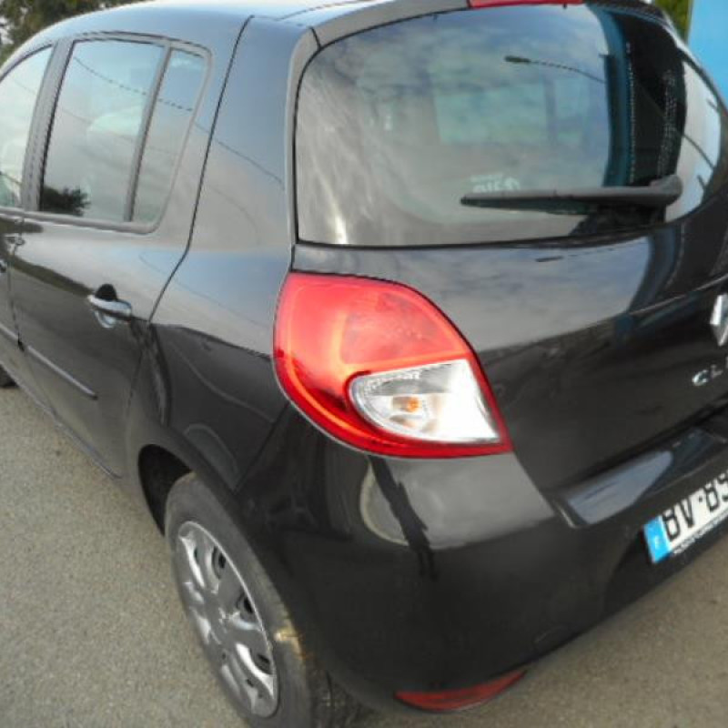 Ecran GPS RENAULT CLIO 3 Photo n°8