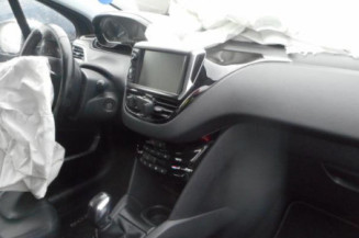 Commande autoradio PEUGEOT 208 1