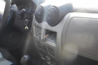 Poignee interieur avant droit DACIA SANDERO 1