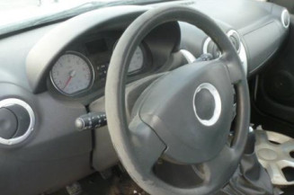 Poignee interieur avant droit DACIA SANDERO 1