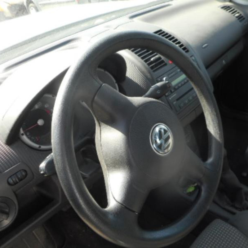 Pompe de direction VOLKSWAGEN POLO 3 Photo n°6