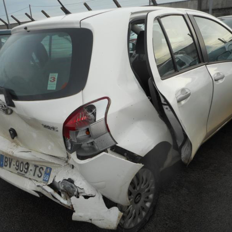 Poignee porte arriere droit TOYOTA YARIS 2 Photo n°6