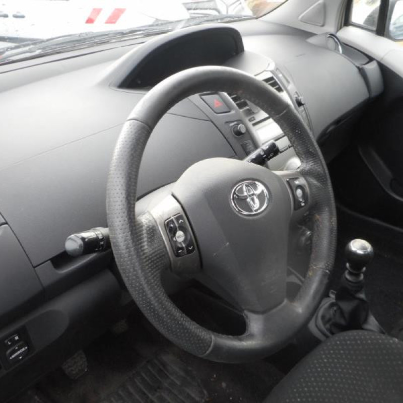 Poignee porte arriere droit TOYOTA YARIS 2 Photo n°8