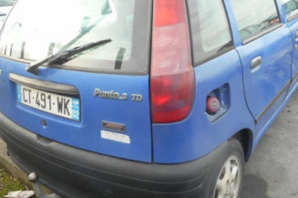 Pare choc arriere FIAT PUNTO 1