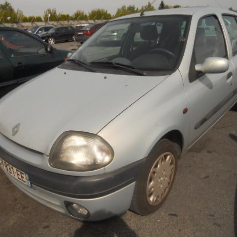 Pivot de moyeu arriere droit RENAULT CLIO 2 Photo n°1