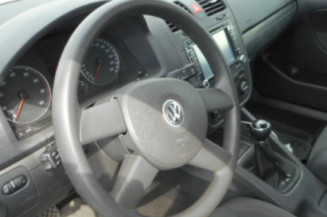 Pare choc arriere VOLKSWAGEN GOLF 5