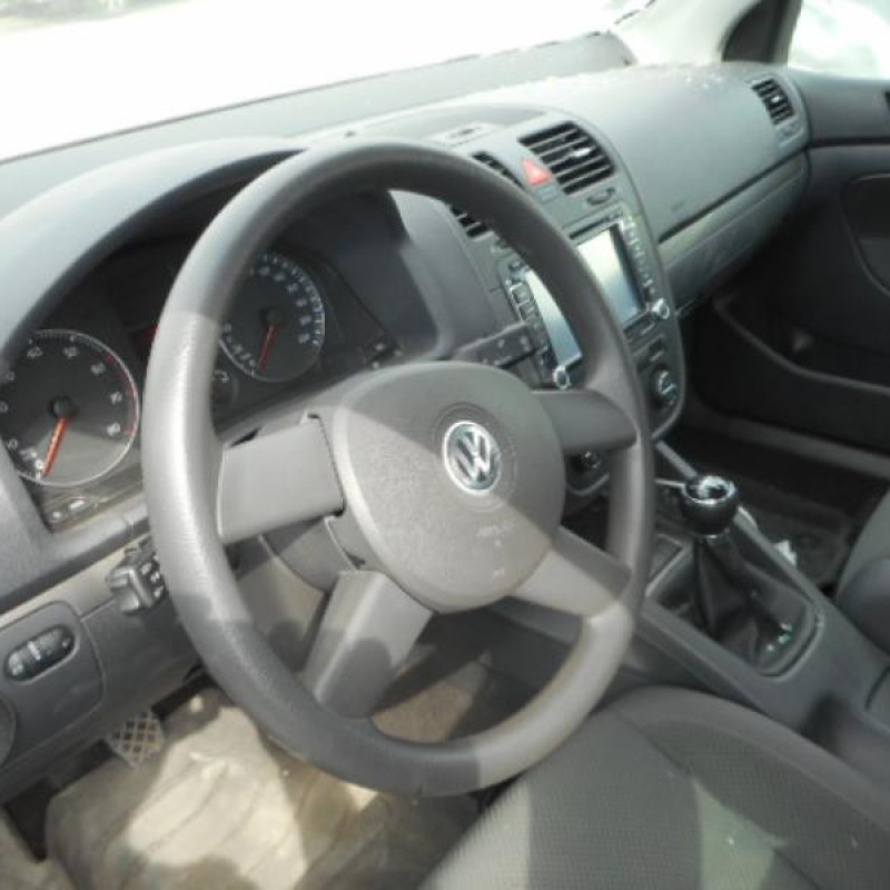 Pare choc arriere VOLKSWAGEN GOLF 5 Photo n°10