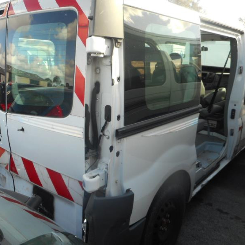 Poignee porte laterale gauche RENAULT TRAFIC 2 Photo n°7