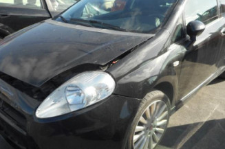 Anti brouillard gauche (feux) FIAT GRANDE PUNTO