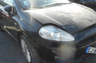 Anti brouillard gauche (feux) FIAT GRANDE PUNTO