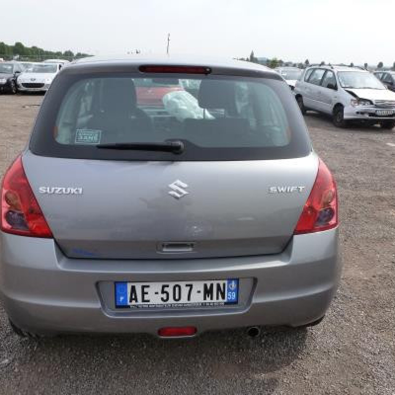 Poignee porte avant gauche SUZUKI SWIFT 3 Photo n°6