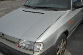 Optique avant secondaire gauche (feux)(clignotant) SKODA FELICIA