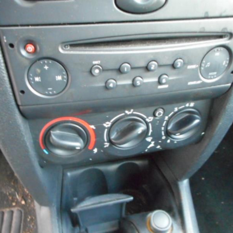 Poignee interieur arriere gauche RENAULT CLIO 2 Photo n°9