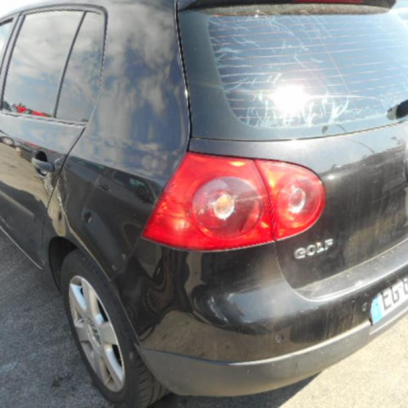 Pare choc arriere VOLKSWAGEN GOLF 5 Photo n°9