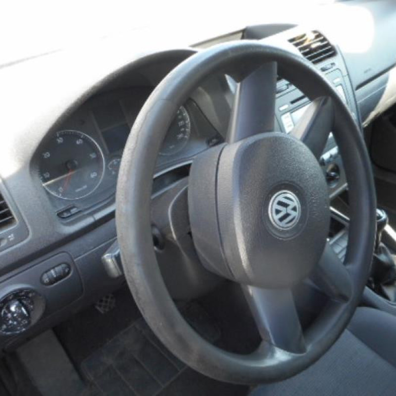 Pare choc arriere VOLKSWAGEN GOLF 5 Photo n°10