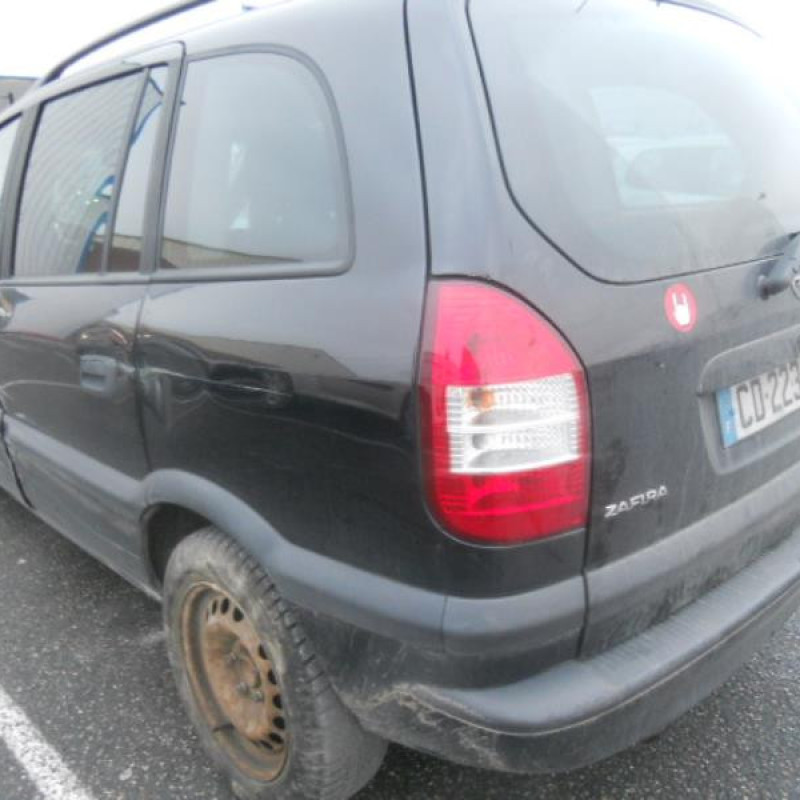 Pare choc arriere OPEL ZAFIRA A Photo n°8