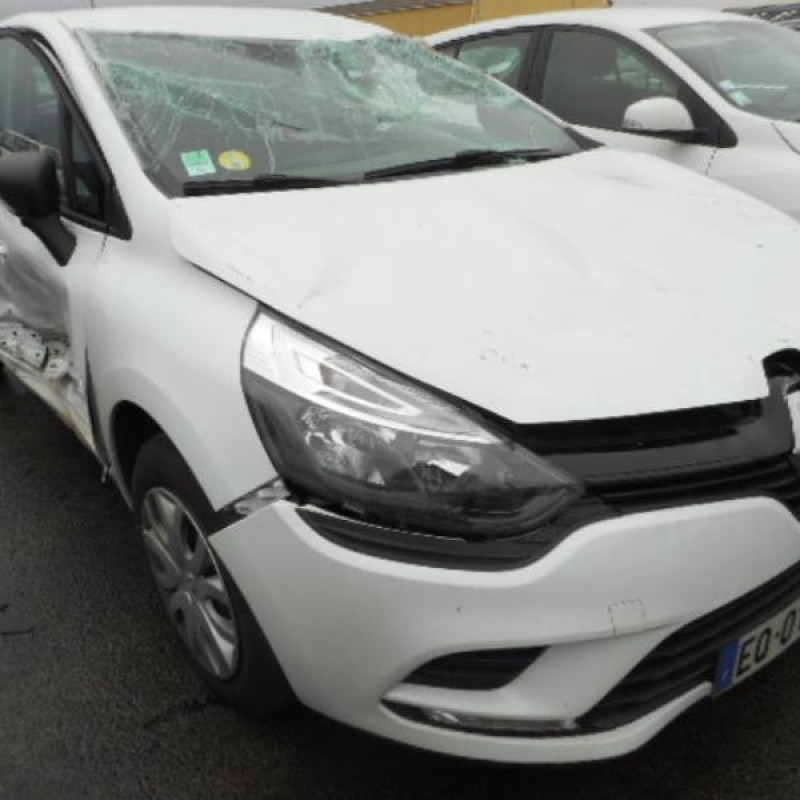 Feu arriere secondaire droit (feux) RENAULT CLIO 4 Photo n°4