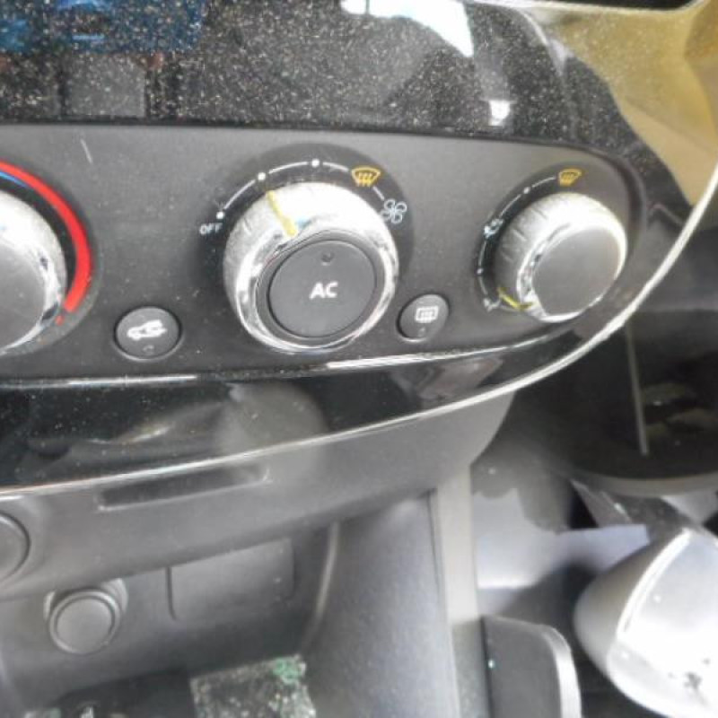 Poignee interieur arriere gauche RENAULT CLIO 4 Photo n°9