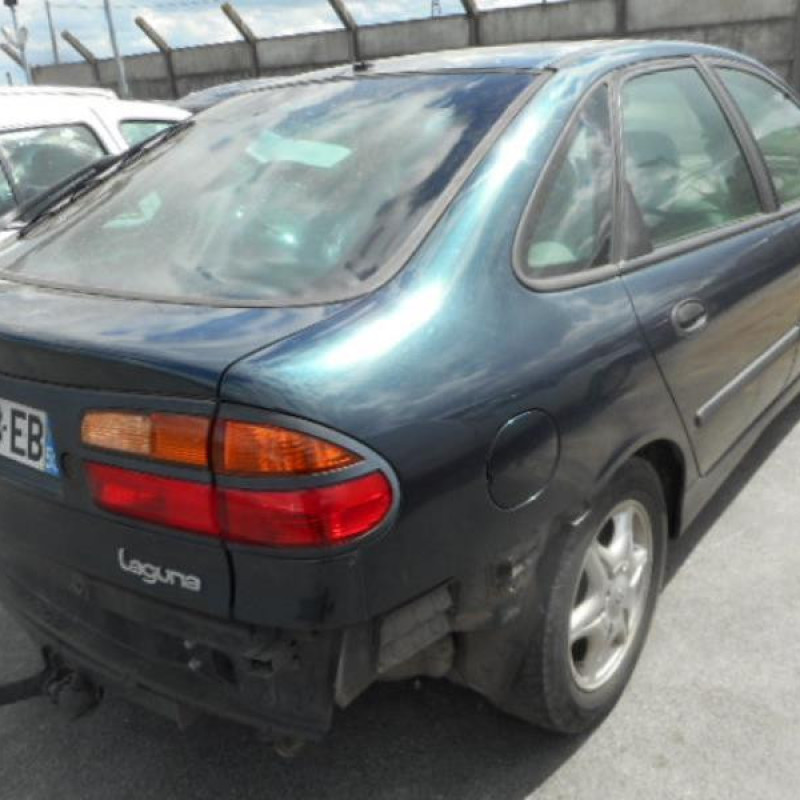 Pompe de direction RENAULT LAGUNA 1 Photo n°6