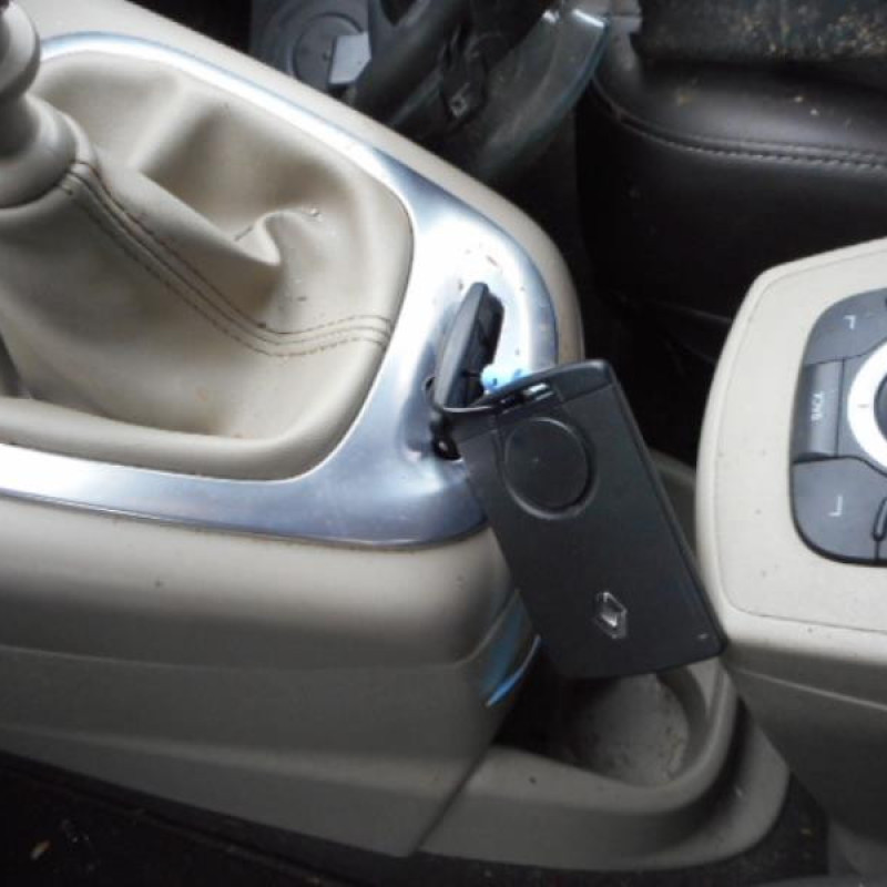 Poignee interieur arriere droit RENAULT SCENIC 3 Photo n°10