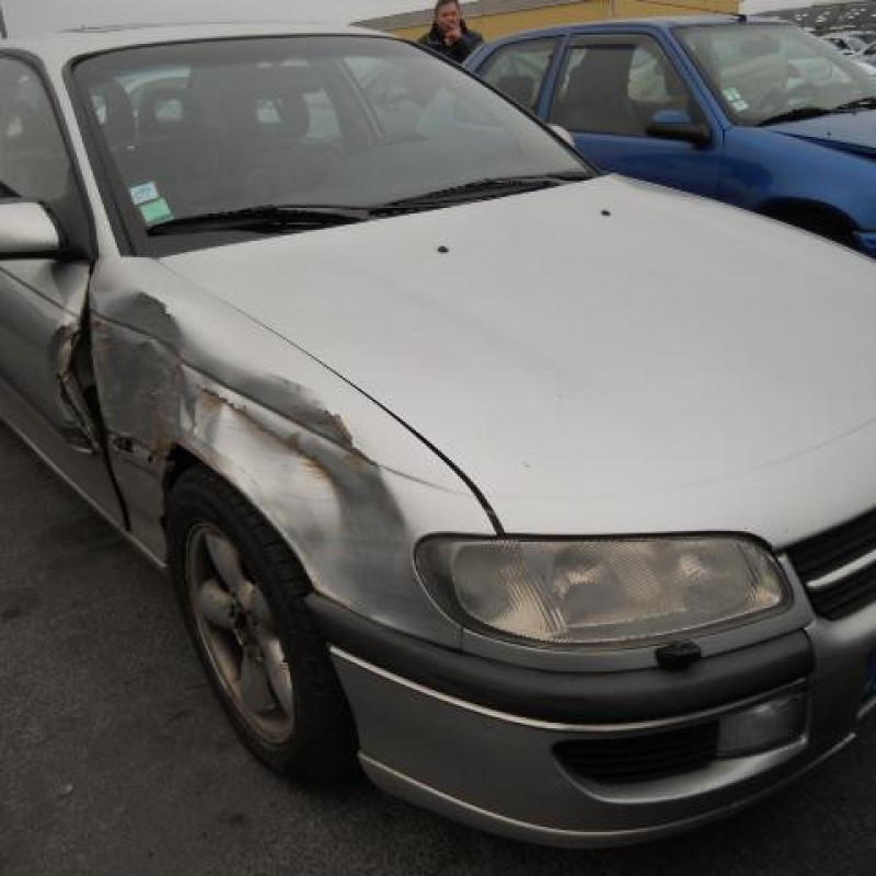 Pompe de direction OPEL OMEGA B Photo n°5