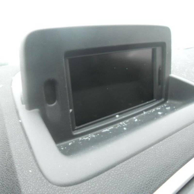 Ecran GPS RENAULT CLIO 3 Photo n°12