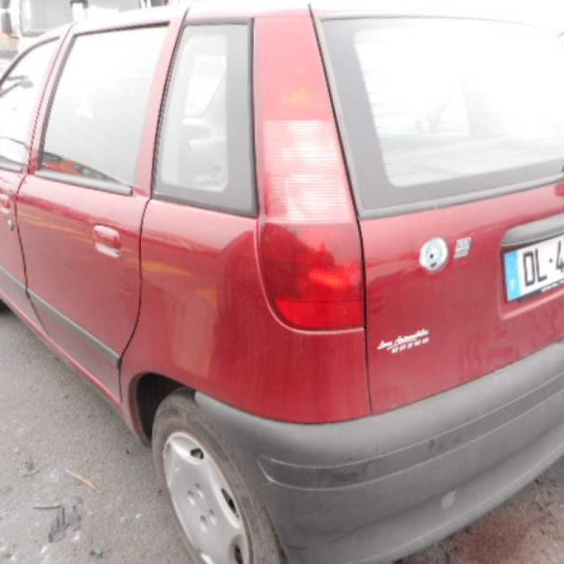 Optique avant secondaire droit (feux)(clignotant) FIAT PUNTO 1 Photo n°6