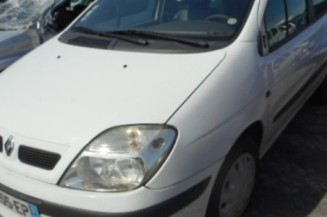 Bouton de coffre RENAULT SCENIC 1