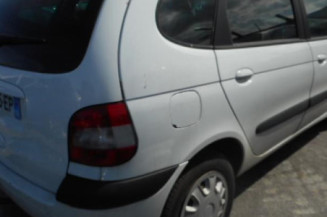 Bouton de coffre RENAULT SCENIC 1