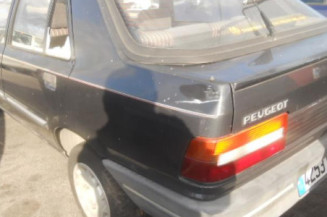 Pare choc arriere PEUGEOT 309