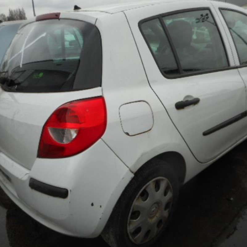 Debitmetre RENAULT CLIO 3 Photo n°6