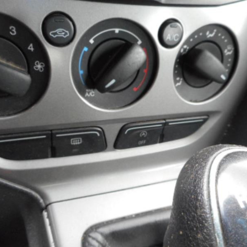 Poignee interieur arriere gauche FORD FOCUS 3 Photo n°9