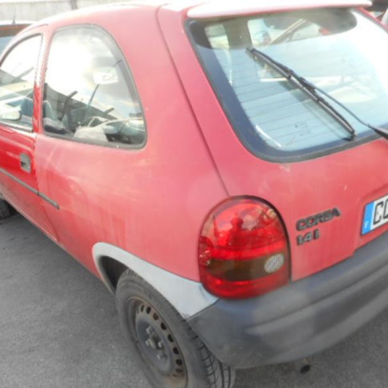 Pare choc arriere OPEL CORSA B Photo n°5