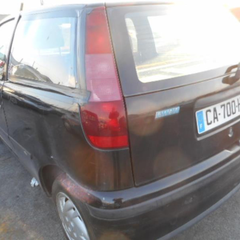 Custode arriere droit FIAT PUNTO 1 Photo n°4