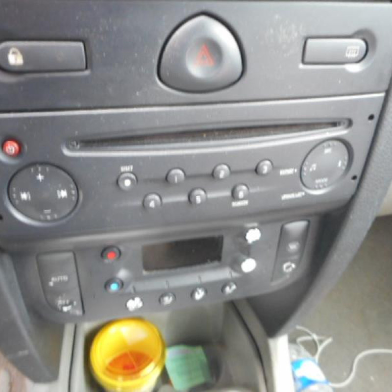 Poignee interieur avant droit RENAULT CLIO 2 Photo n°10