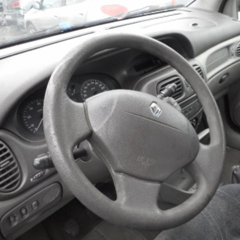 Poignee interieur avant droit RENAULT SCENIC 1 Photo n°8