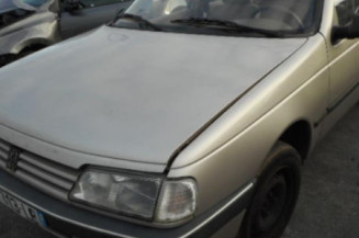 Vitre arriere droit PEUGEOT 405 Photo n°1