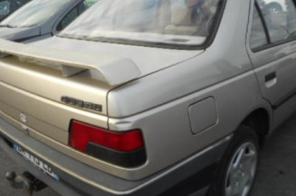 Vitre arriere droit PEUGEOT 405