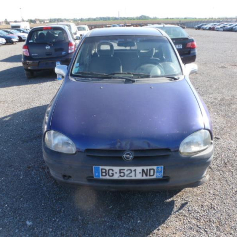 Vitre arriere droit OPEL CORSA B Photo n°1