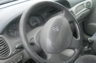 Poignee interieur arriere droit RENAULT SCENIC 1