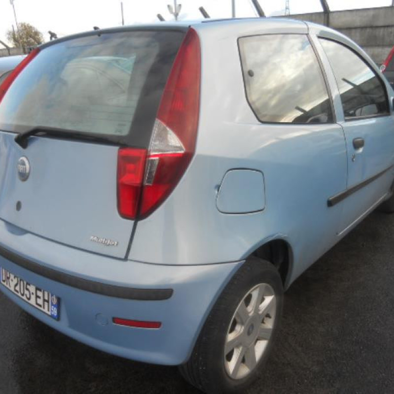 Feu arriere secondaire droit (feux) FIAT PUNTO 2 Photo n°5