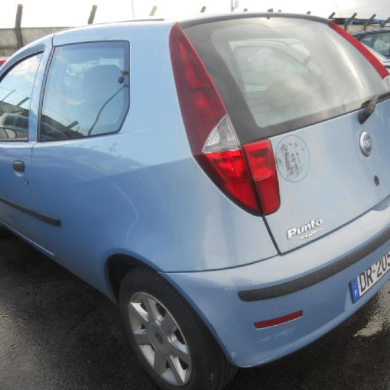 Feu arriere secondaire droit (feux) FIAT PUNTO 2 Photo n°6